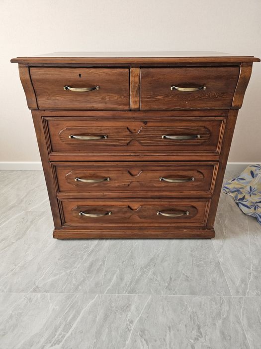 Комод с зеркалом