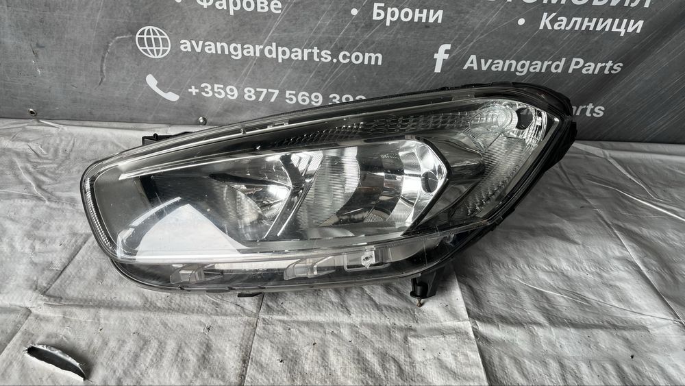 2 броя десен и 1 брой ляв фар Ford Transit Courier 2014-2023