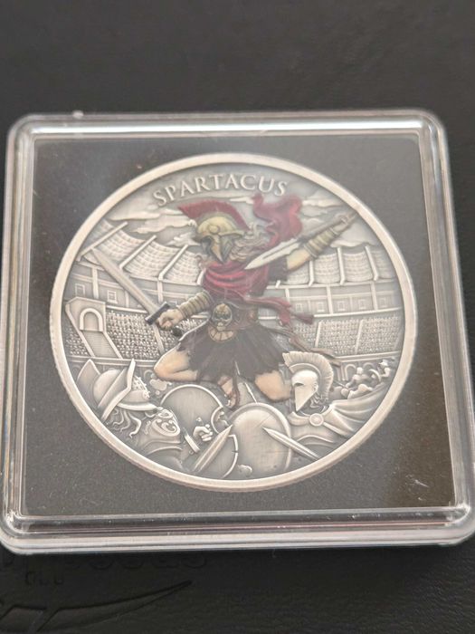 Цветни лимитирани сребърни монети