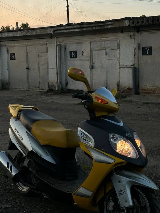 скутер 150 кубов