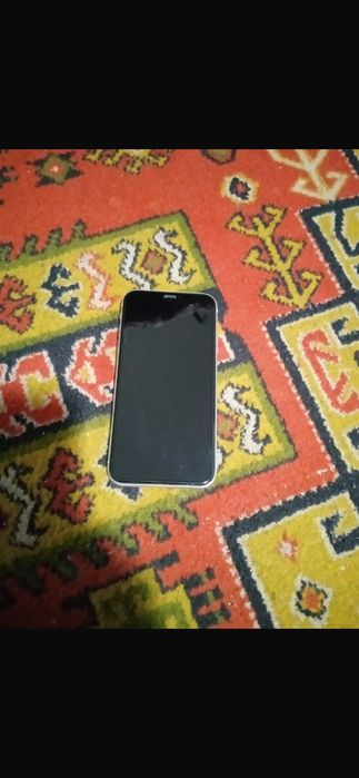 iPhone XR и samsung Redmi 10C