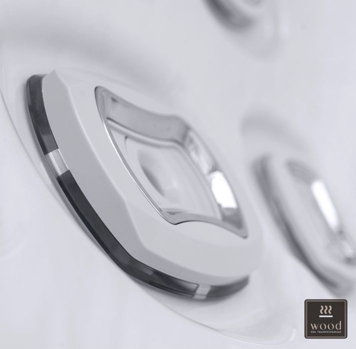 Makalu Life DELUX - Wellis - Jacuzzi - Minipiscina