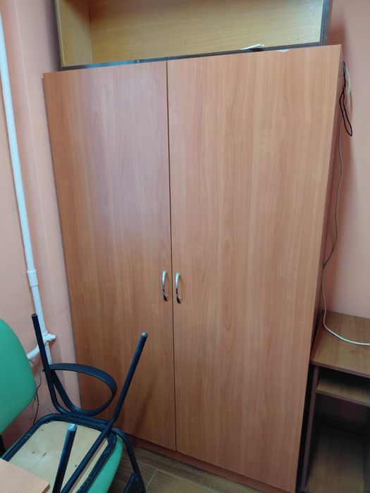 Срочно продам шкаф