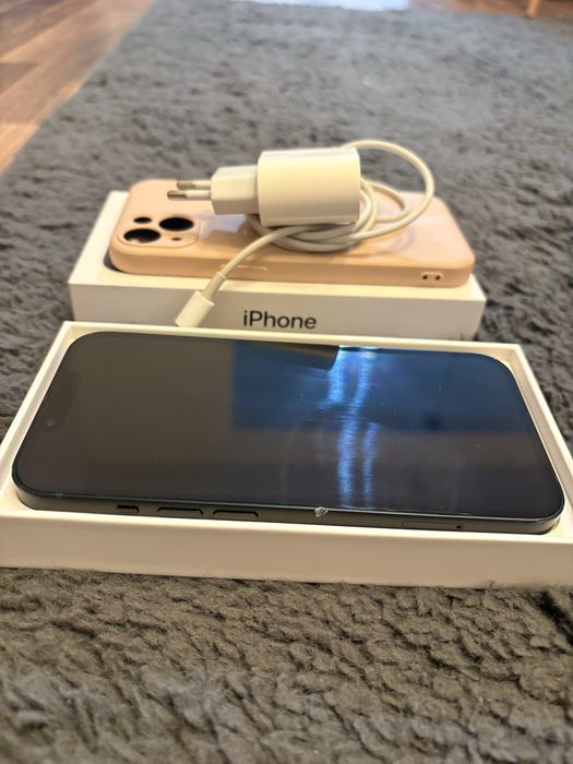 iPhone 13 - 128GB - Liber de retea - Resetat
