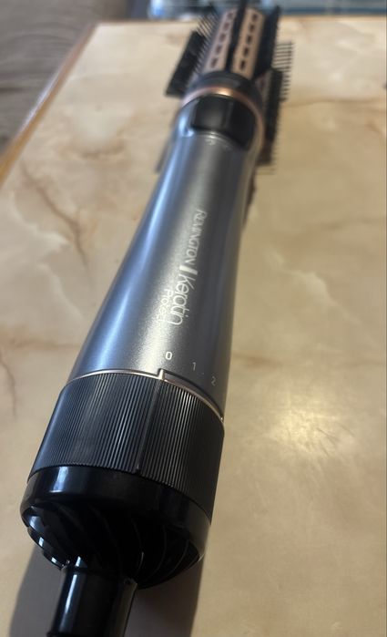 Четка за суше ( въртяща се ) Remington Keratin Protect