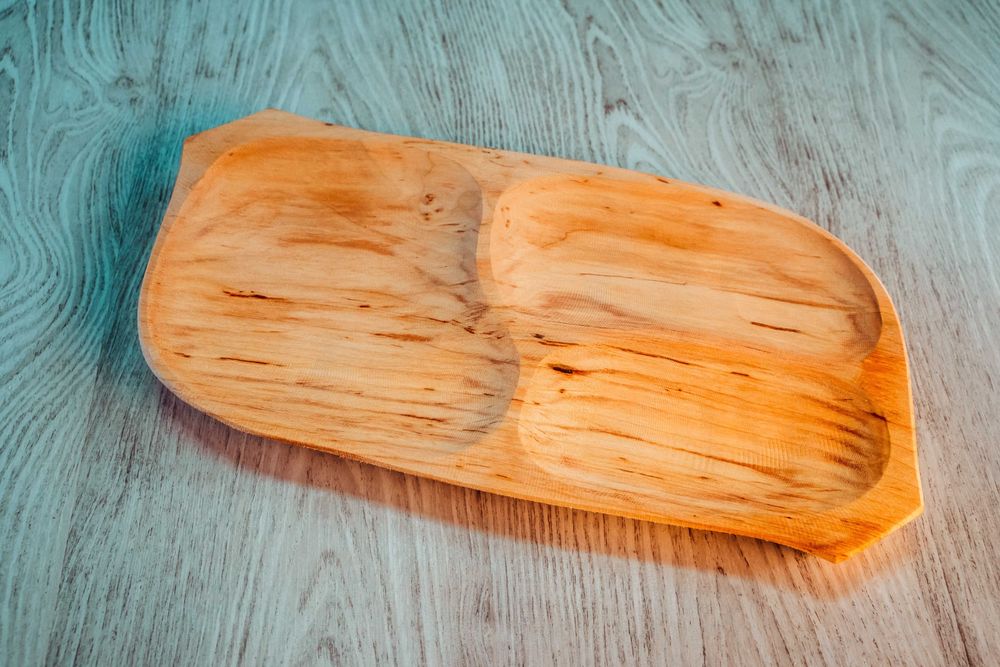 Platou de servire cu 3 compartimente din lemn arin