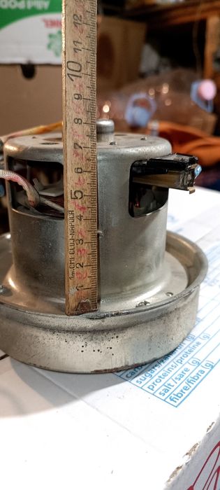 Motor aspirator modelul din imagine