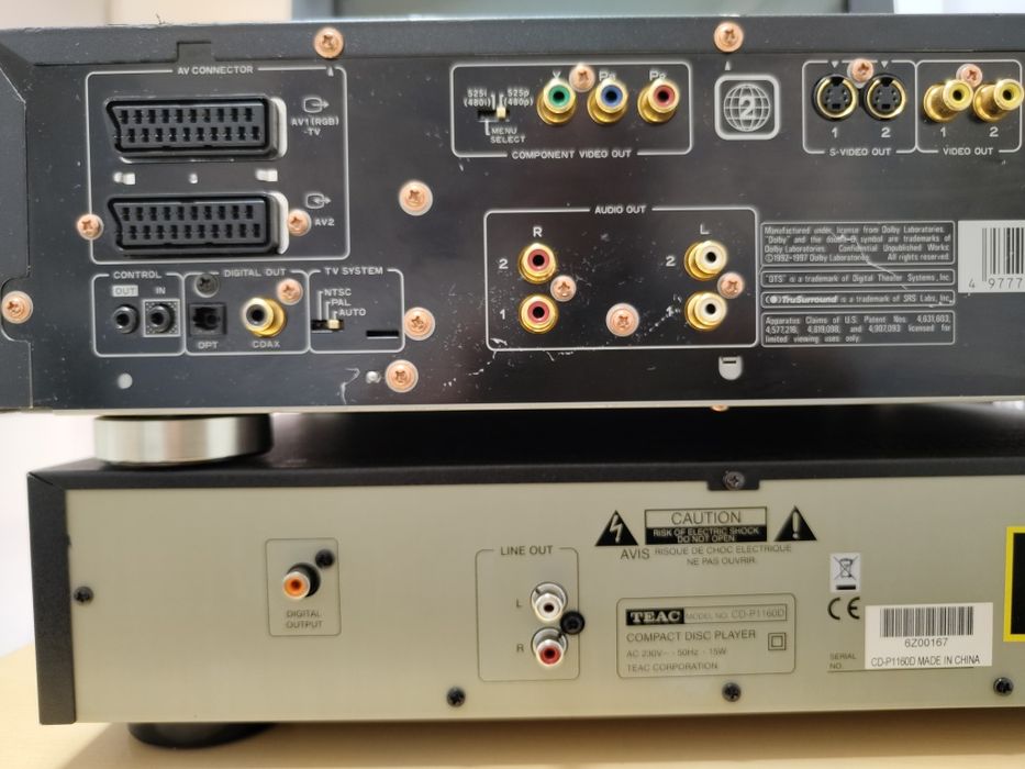 CD player TEAC CD-P1160D și CD DVD player Pioneer DV 737
CD player TEAC CD-P1160D
CD player TEAC CD-P1160D