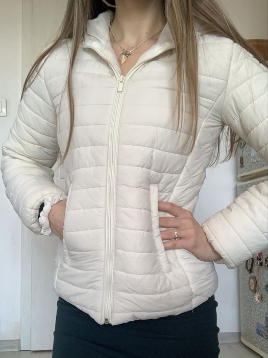 Stradivarius Есенно бяло шушлеково яке Размер S