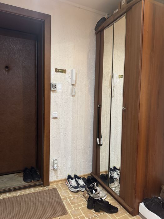 Продам 3 комн. квартиру в центре