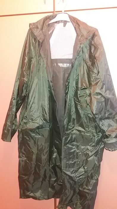 Дъждобран за лов и риболов