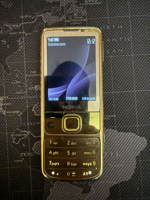 Nokia 6700 gold