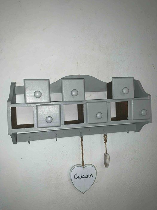 Cuier polita raft condimente