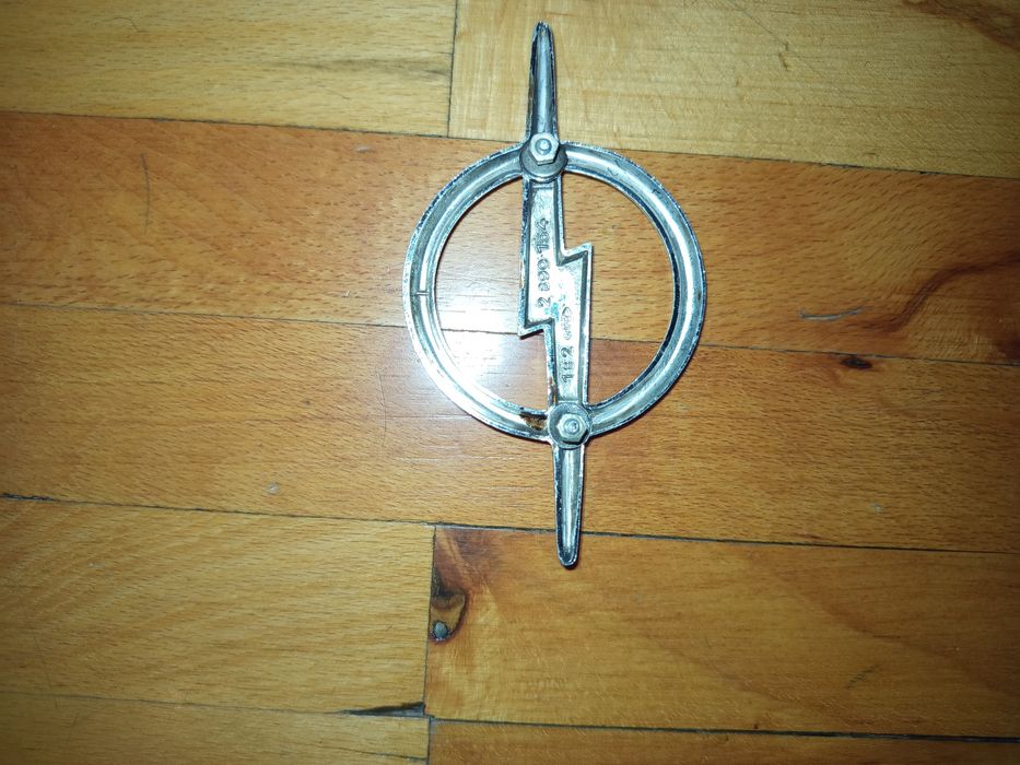 Емблема opel ретро