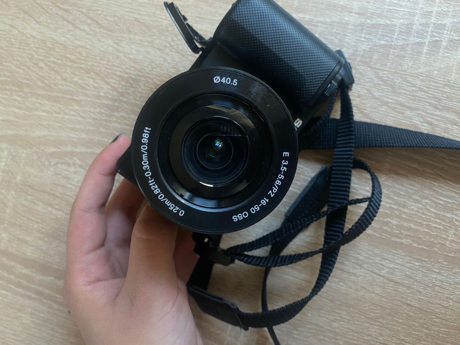 Cameră Sony ZV-E10