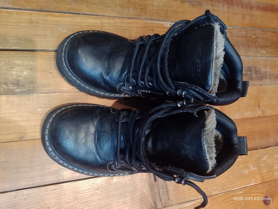 Зимни обувки номер 38 и номер 37