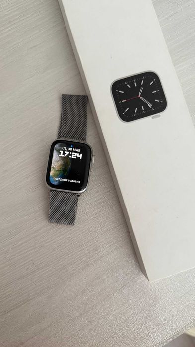 Часы Apple Watch 6 (44 mm, Silver, оригинальный)