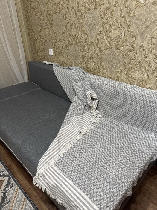Продам мебель, кровать и письменный стол