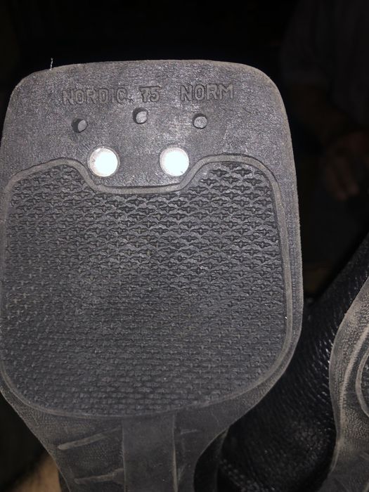 Ботинки для беговых лыж