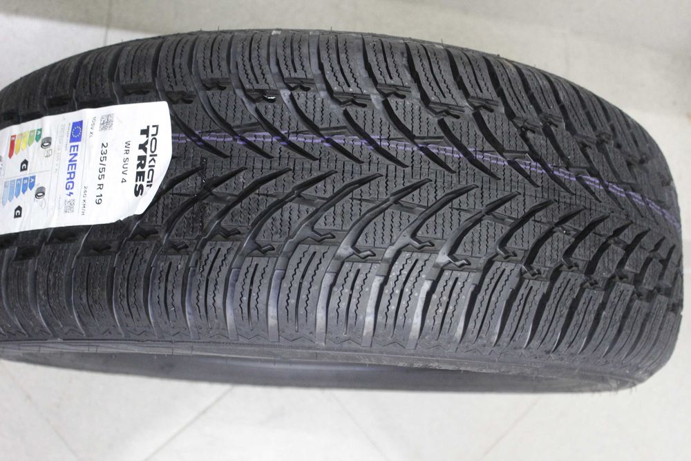 235/55-19 Nokian нова зимна гума