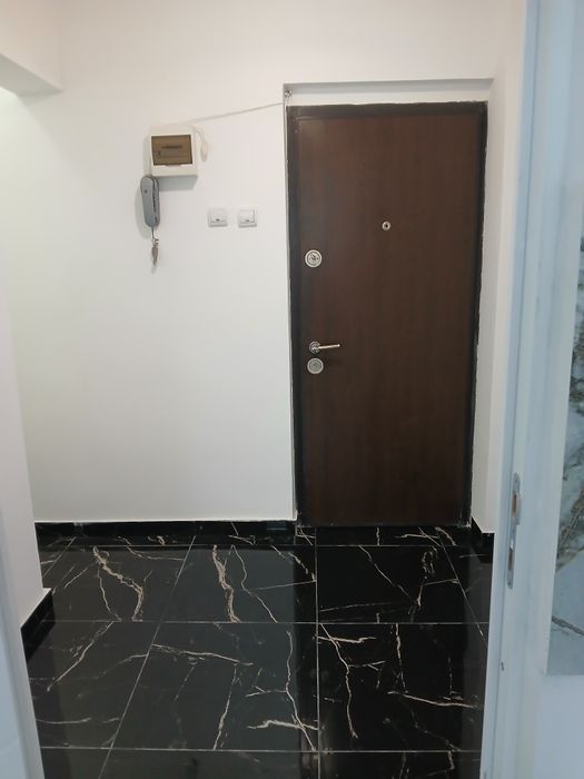 Proprietar vând Ap 2 cam SD circular et 1 fără risc Podu Roș