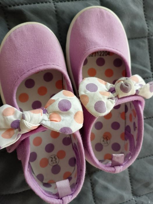 Pantofi gradi ca noi