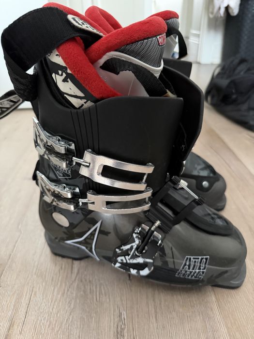 Лыжные ботинки Atomic flex plus