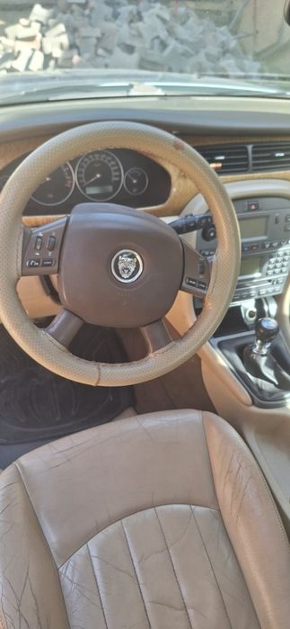 Jaguar X-Type