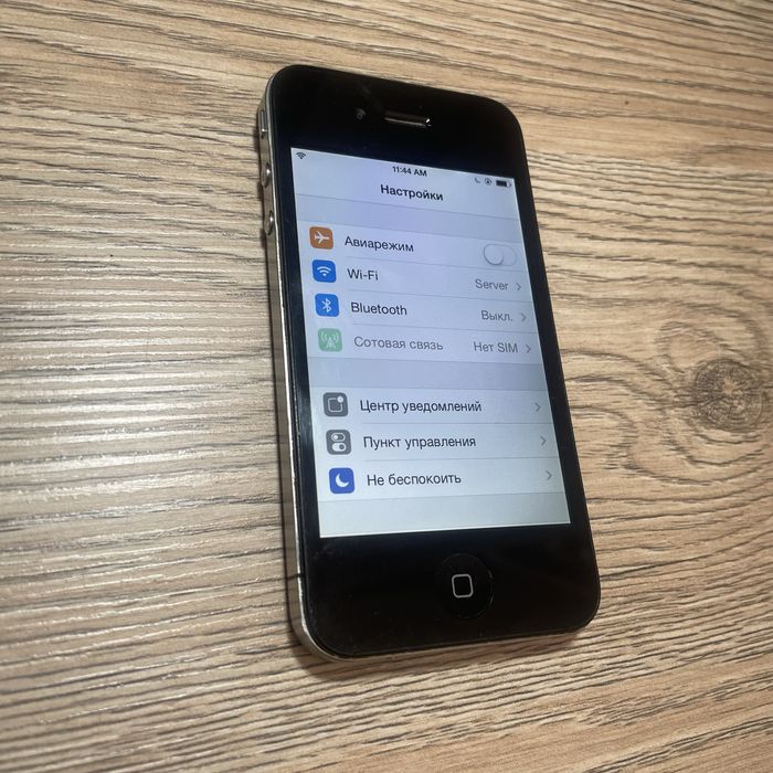 iPhone 4 16gb черный с играми