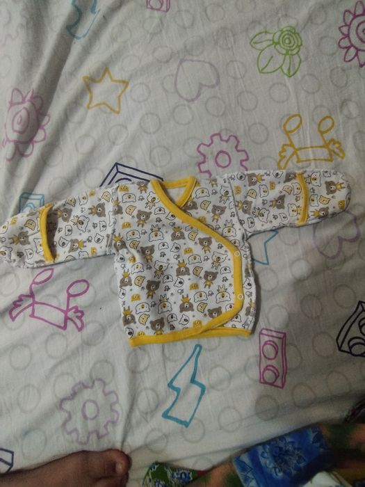 Вещи на девочку в хорошем состоянии.