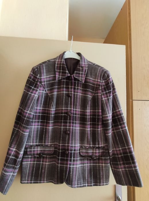 Кафяво вълнено сако