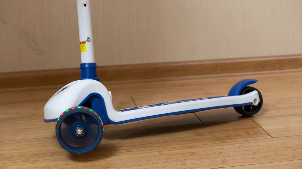 Детский трехколесный самокат