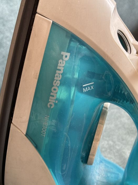 Утюг Panasonic рабочий