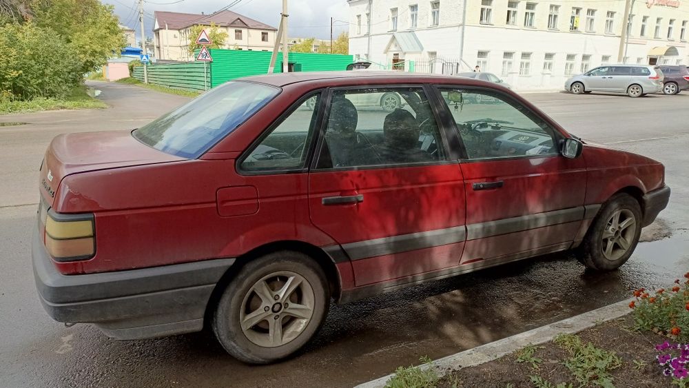 Продам Volkswagen Passat b3 1.8