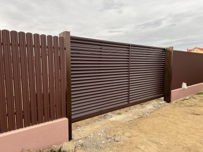 Construim garduri și porți exact după cerințele dumneavoastră (cu sau