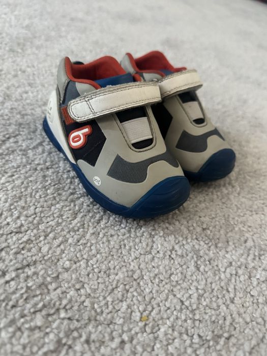 Papuci Biomecanics 19