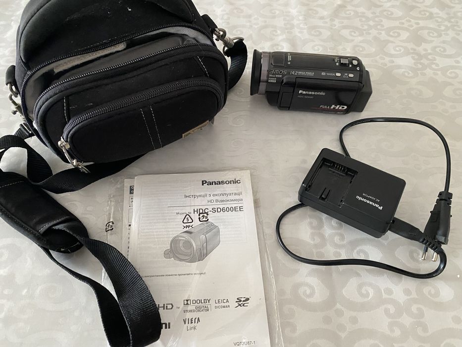 Видеокамера Panasonic HDC-SD600