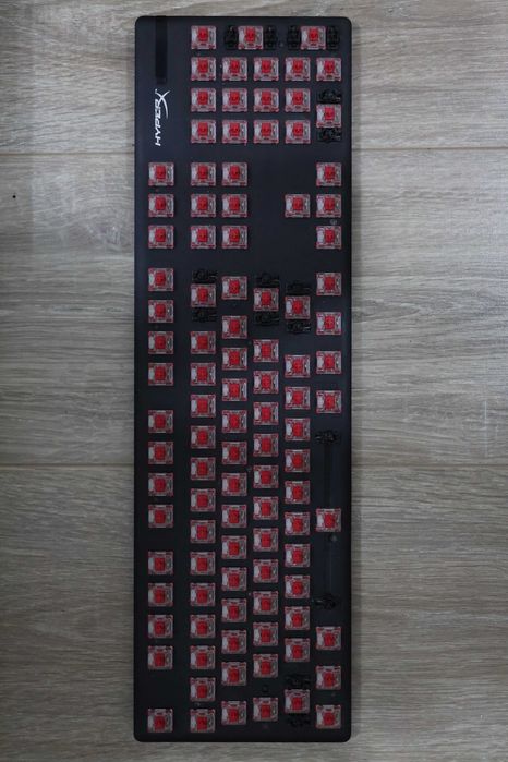 Продам клавиатуру HyperX Alloy Origins (100%)