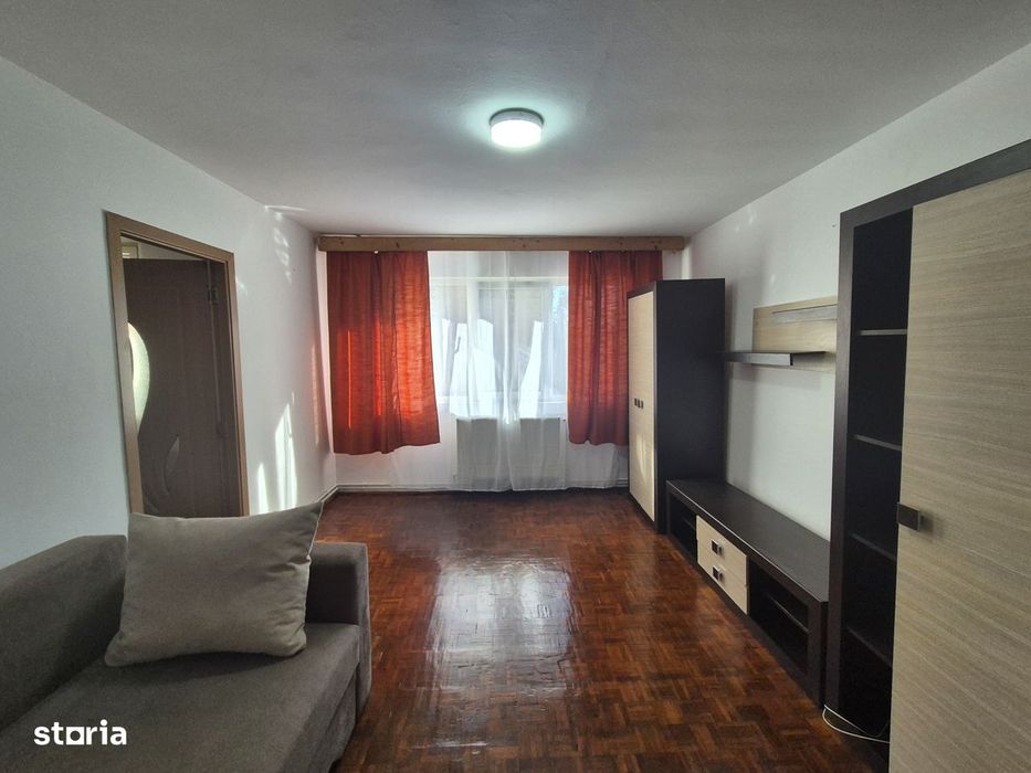 Închiriez apartament Moroasa