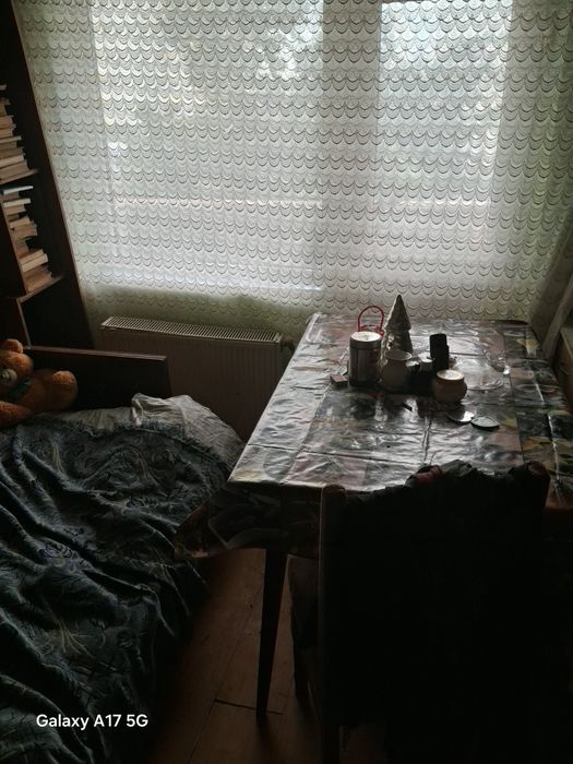 Vand apartament cu 3 camere in Vaslui