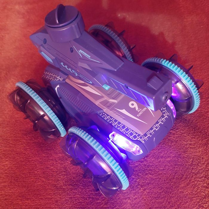 Стрелящ с вода танк анфибия играчка с дистанционно ЧИСТО НОВО