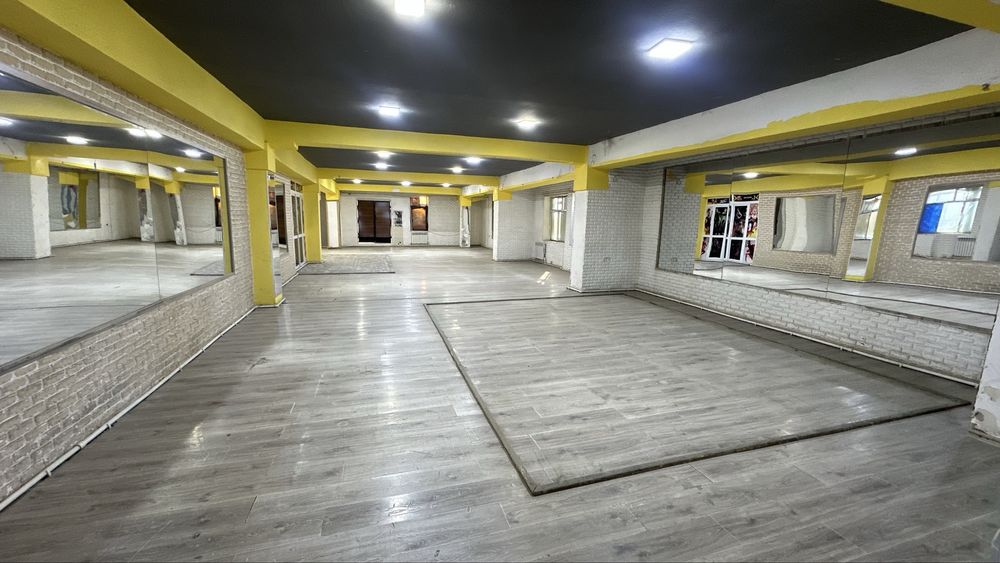 Аренда. Ижарага берилади. 280кв. 2-қават. Урганч шаҳри марказида