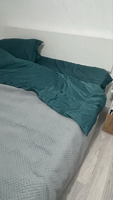 Продам гарнитур спальный