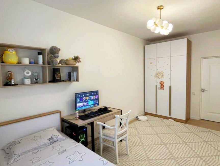 3/2/5 Метро Ташкент 2-км ориентир Альфраганус 70 кв.м с мебелью и техн