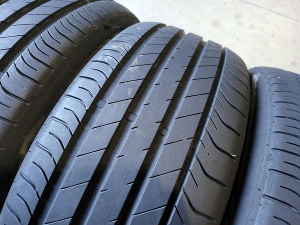 235/45/19 DUNLOP 4бр