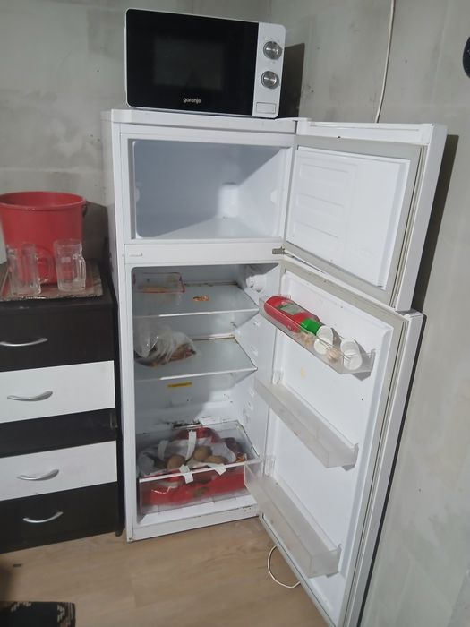 Frigider si microunda