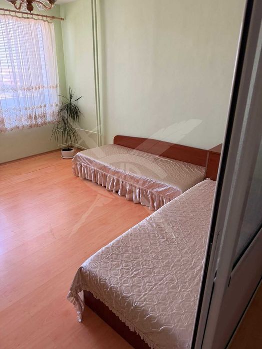 Дава се под наем Тристаен апартамент в Пловдив, Гагарин - 68 кв.м за 388.62 € - Снимка #2