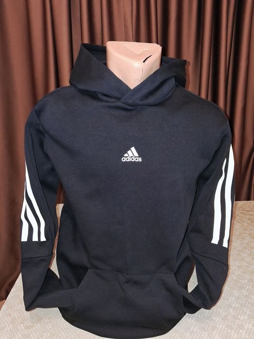 Adidas суитчър черен