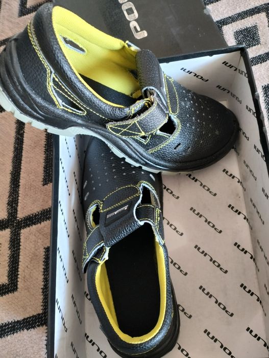 Продам спец обувь