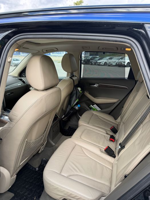 Продавам Audi Q5